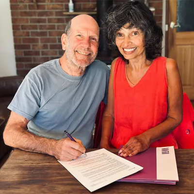 Couple completing their Wills together online